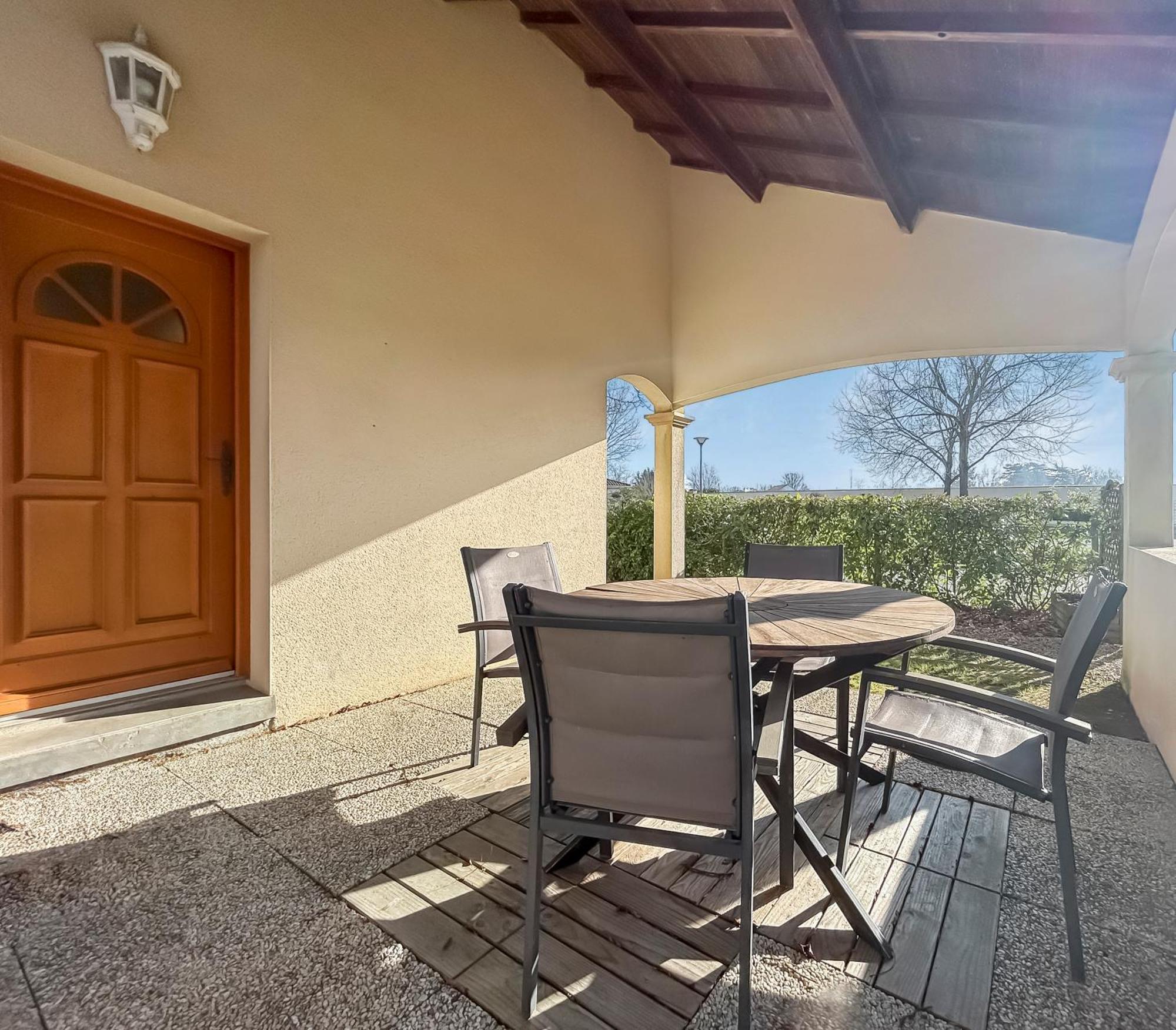 Gite L'Oree Des Buis, Piscine Privatisable Vouille  Exterior photo